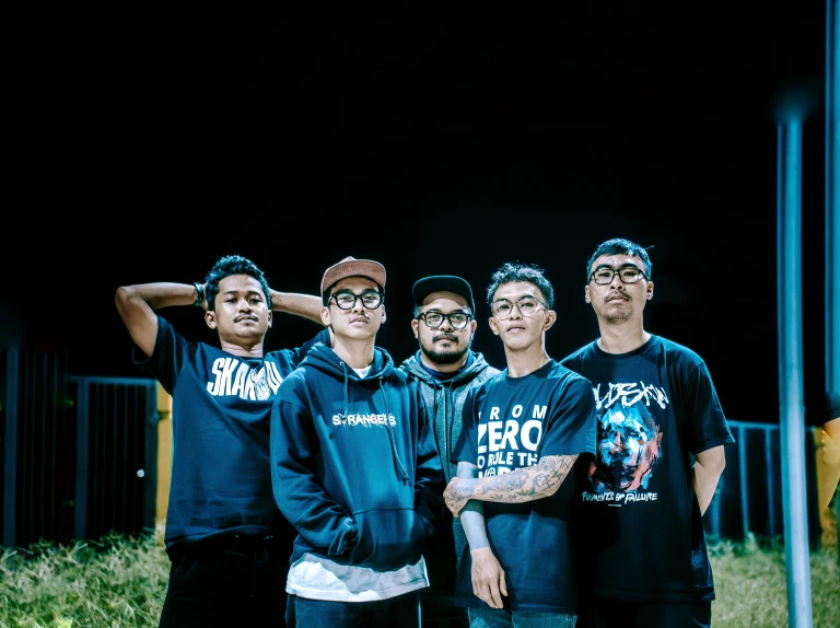 photo by THE OUTLIER TEAM